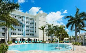 Blue Flamingo Resort